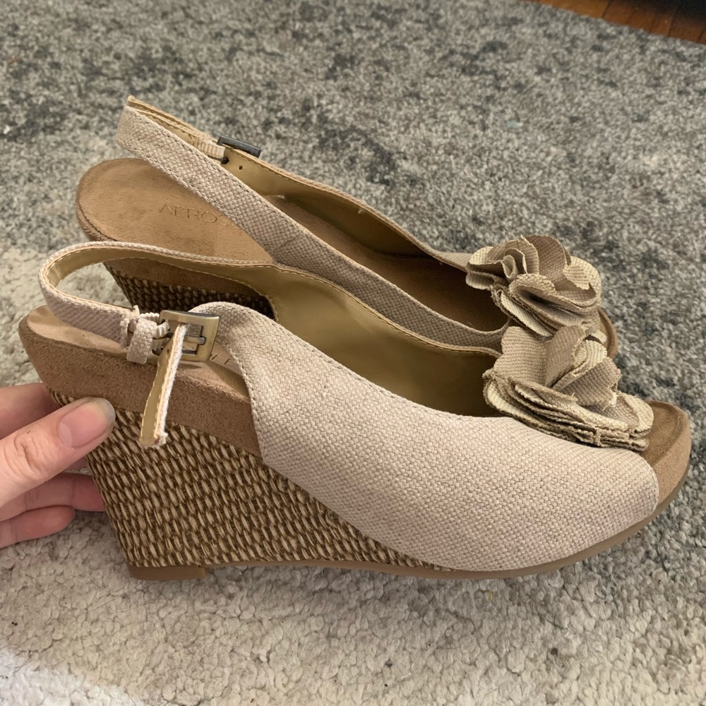 Aerosoles flower wedges